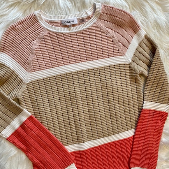 *SOLD*Stunning Calvin Klein Top - Picture 3 of 6